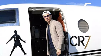 What a Luxury life Ronaldo is Living! A mansion with 20 garages and a private jet! 1